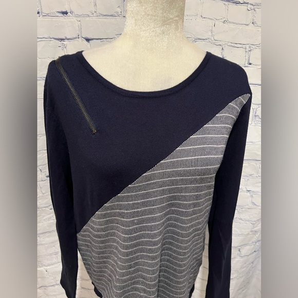 CAROL ROSE Womens Striped Asymmetrical  Long Sleeve Top Blouse Top Medium - Picture 2 of 7